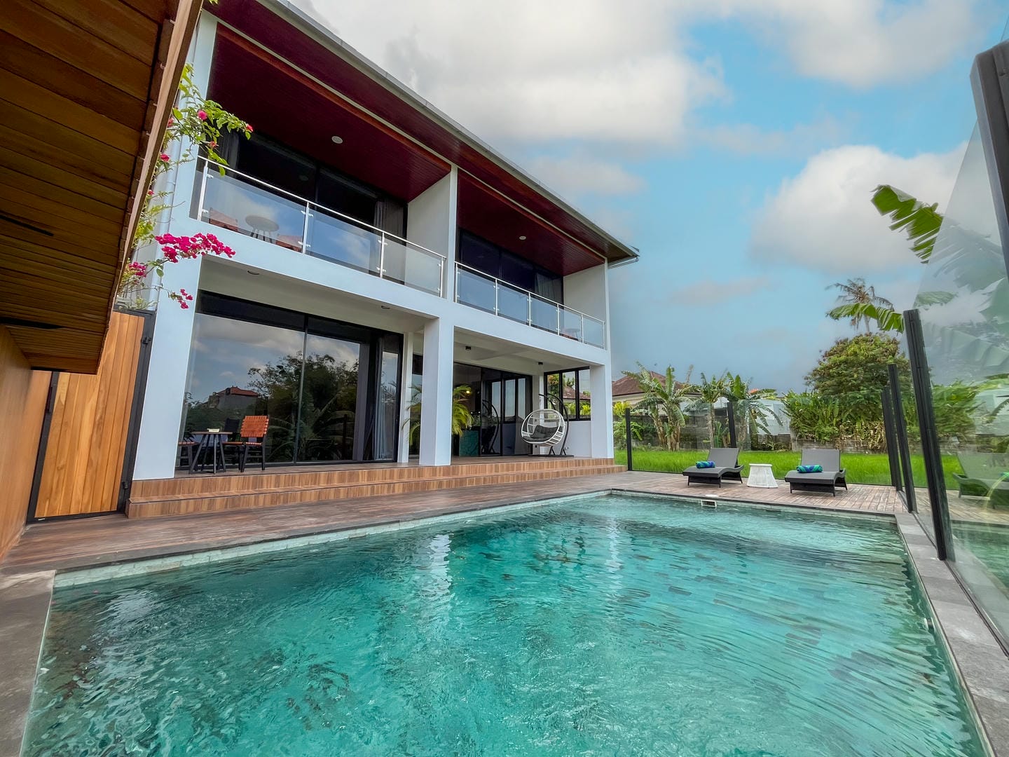 READY NOW 3 BEDROOM VILLA FOR SALE LEASEHOLD IN CANGGU BE-1436 